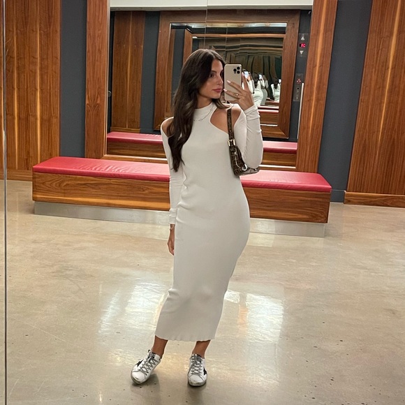 MIDI white sleeveless dress - Picture 2 of 3